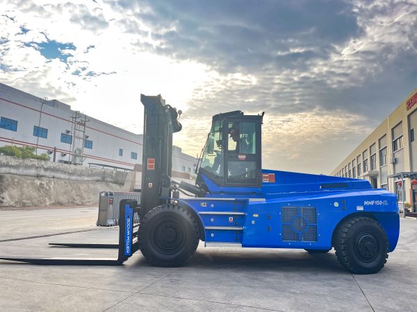 15 Ton Electric Forklift - Image 5